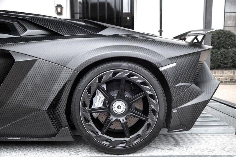 Illustration for article titled Mansory's Latest One-Off Makes A Normal Lamborghini Look Pedestrian